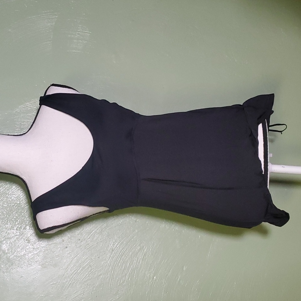 Lululemon tank sz 6
